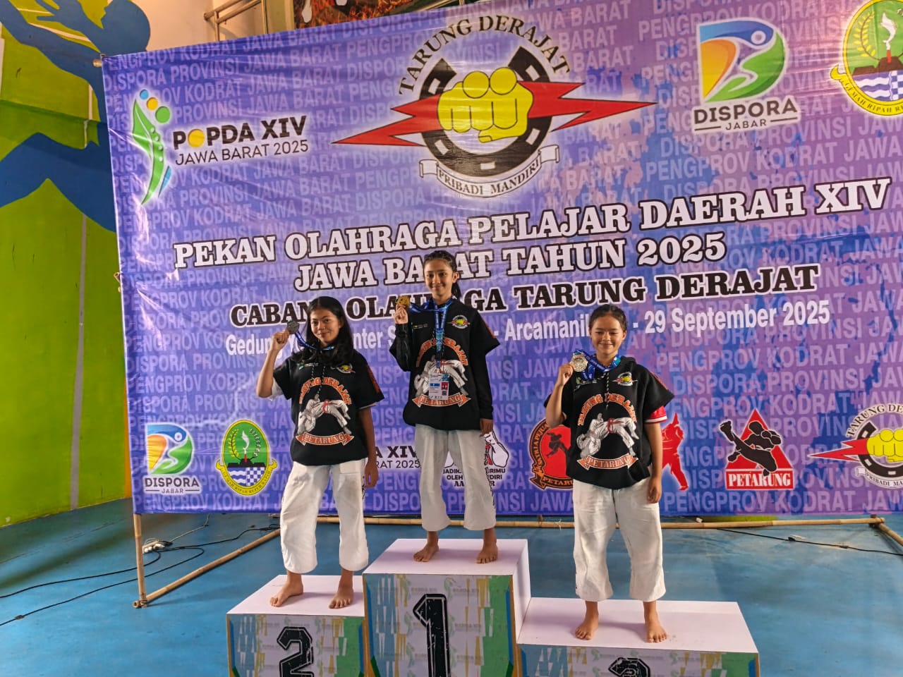 Khansa Aurora Lazuardi Sumbang Emas Tarung Derajat di POPDA XIV Jabar